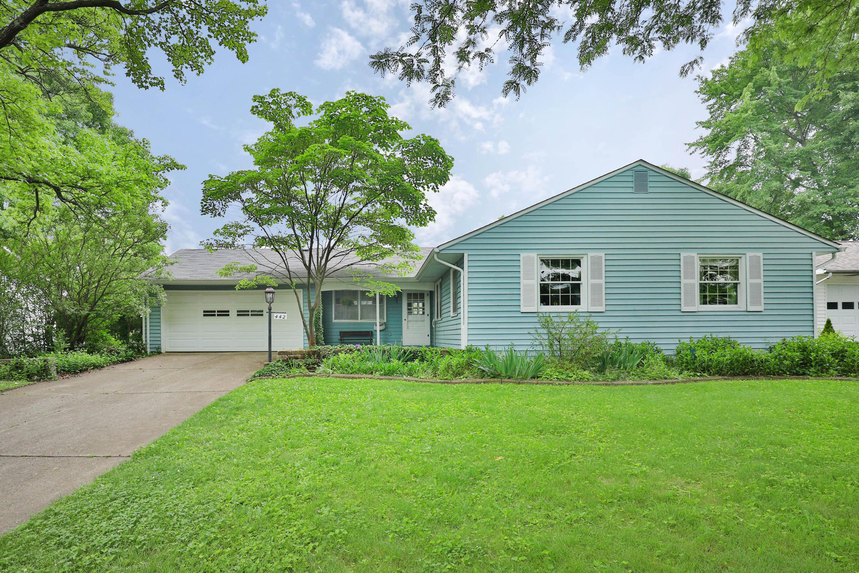 Property Photo: 442 Crandall Drive OH 43085