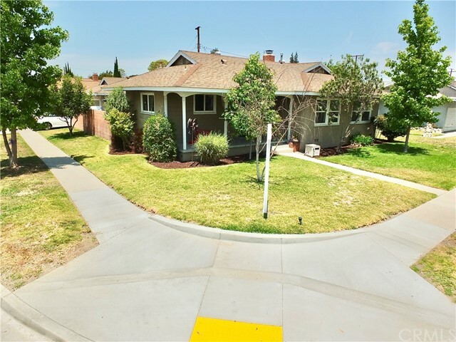 Property Photo:  3429 Nipomo Avenue  CA 90808 