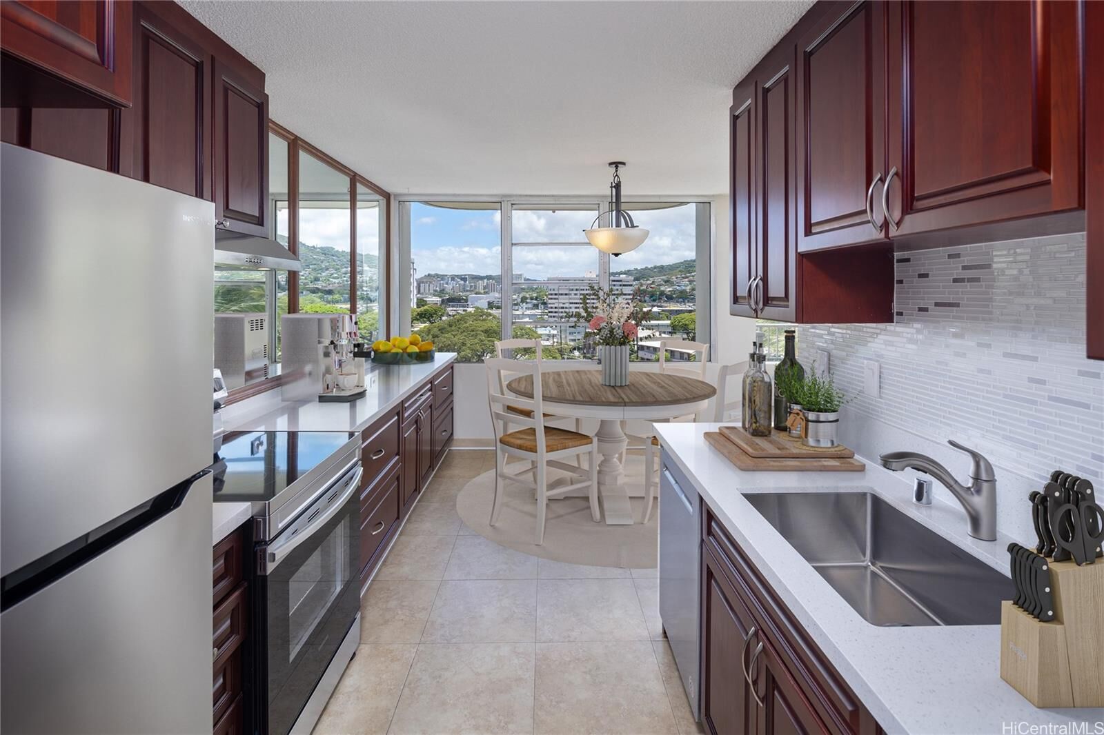 Property Photo: 2825 S King Street 704 HI 96826