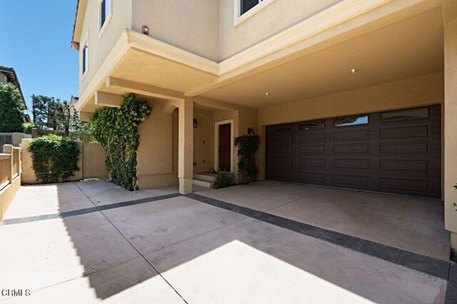 Property Photo:  1804 Grant Avenue C  CA 90278 