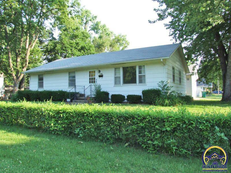 Property Photo:  1738 NE Atchison Ave  KS 66616 