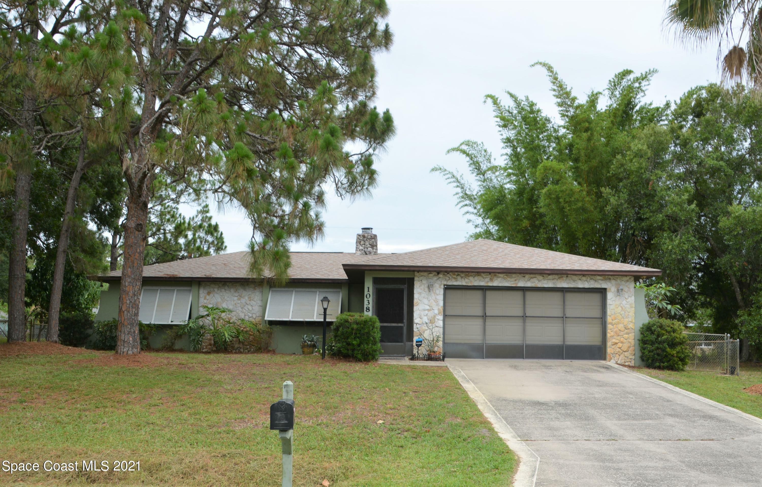 Property Photo:  1038 Cordova Street SE  FL 32909 