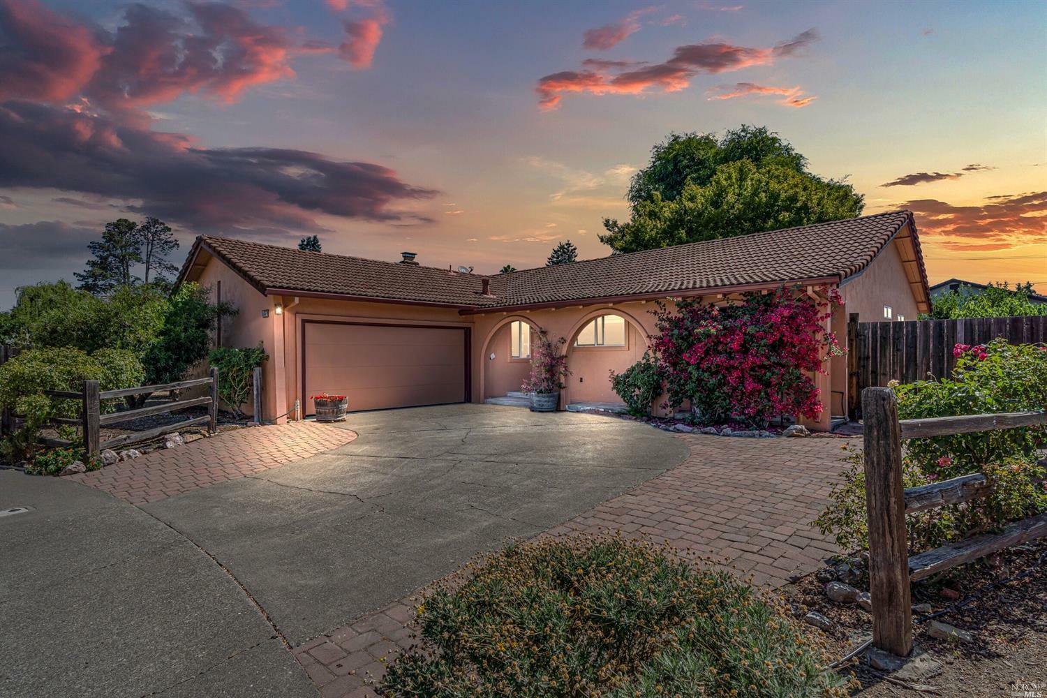 Property Photo: 564 Edith Court CA 95401