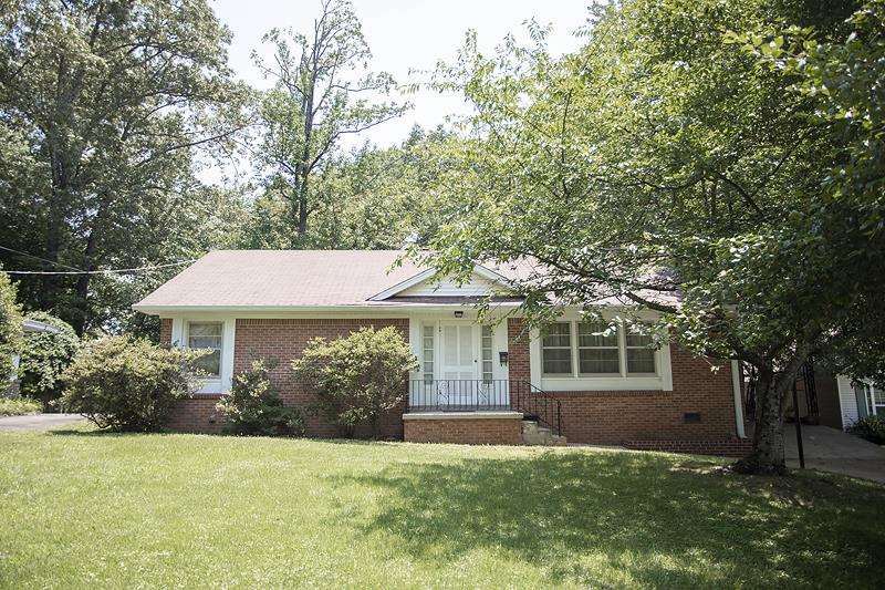 Property Photo:  924 W Forest Ave  TN 38301 