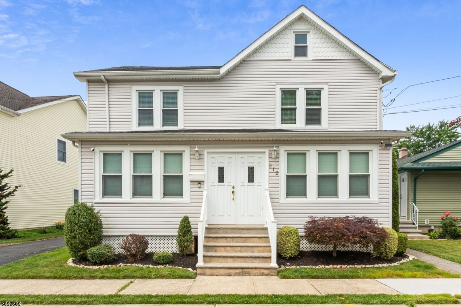 Property Photo:  212 S 16th Ave  NJ 08835 