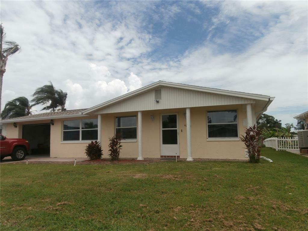 Property Photo:  4052 Star Island Drive  FL 34691 