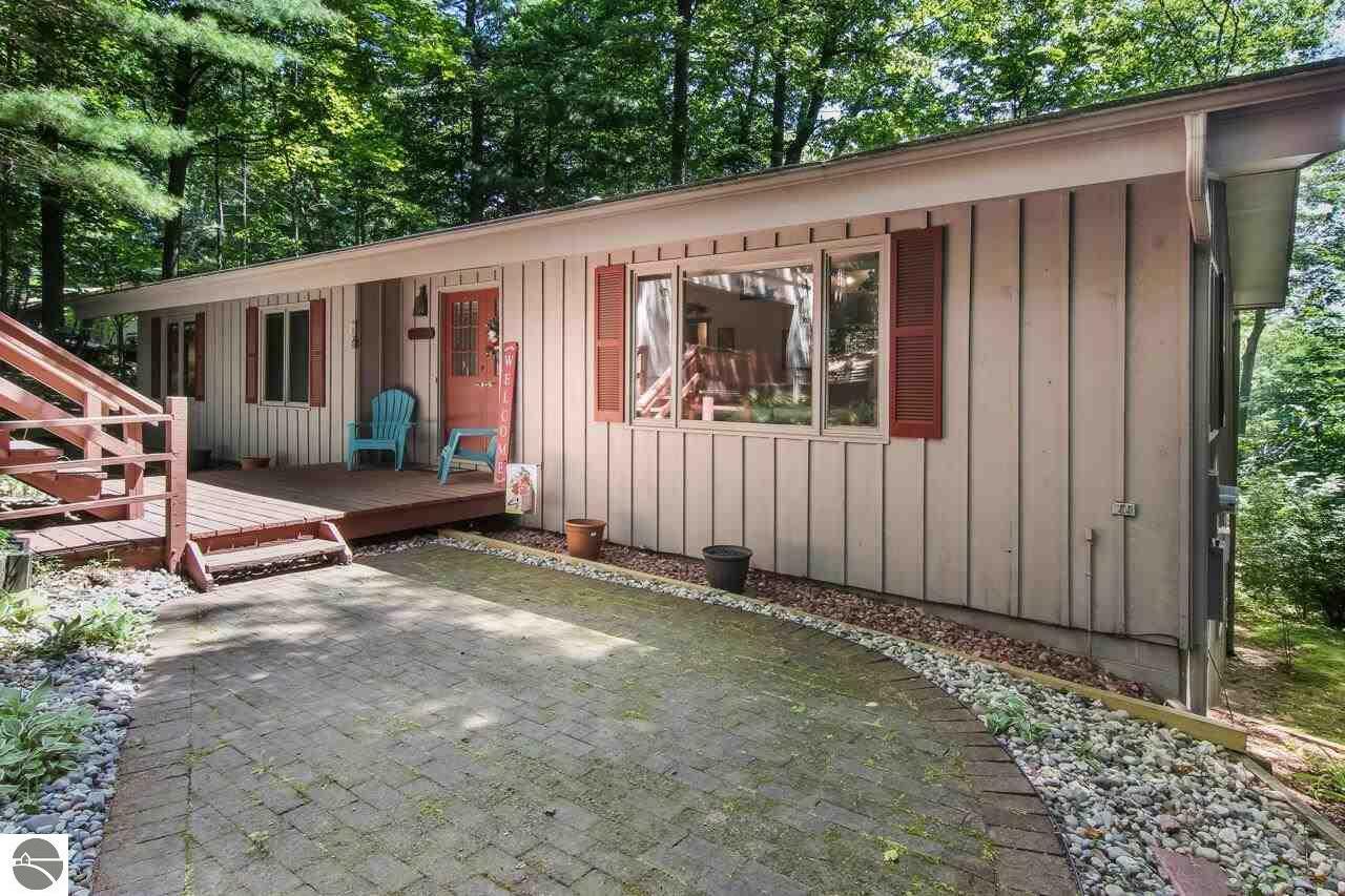 Property Photo: 2222 Kaukauna Court MI 49686