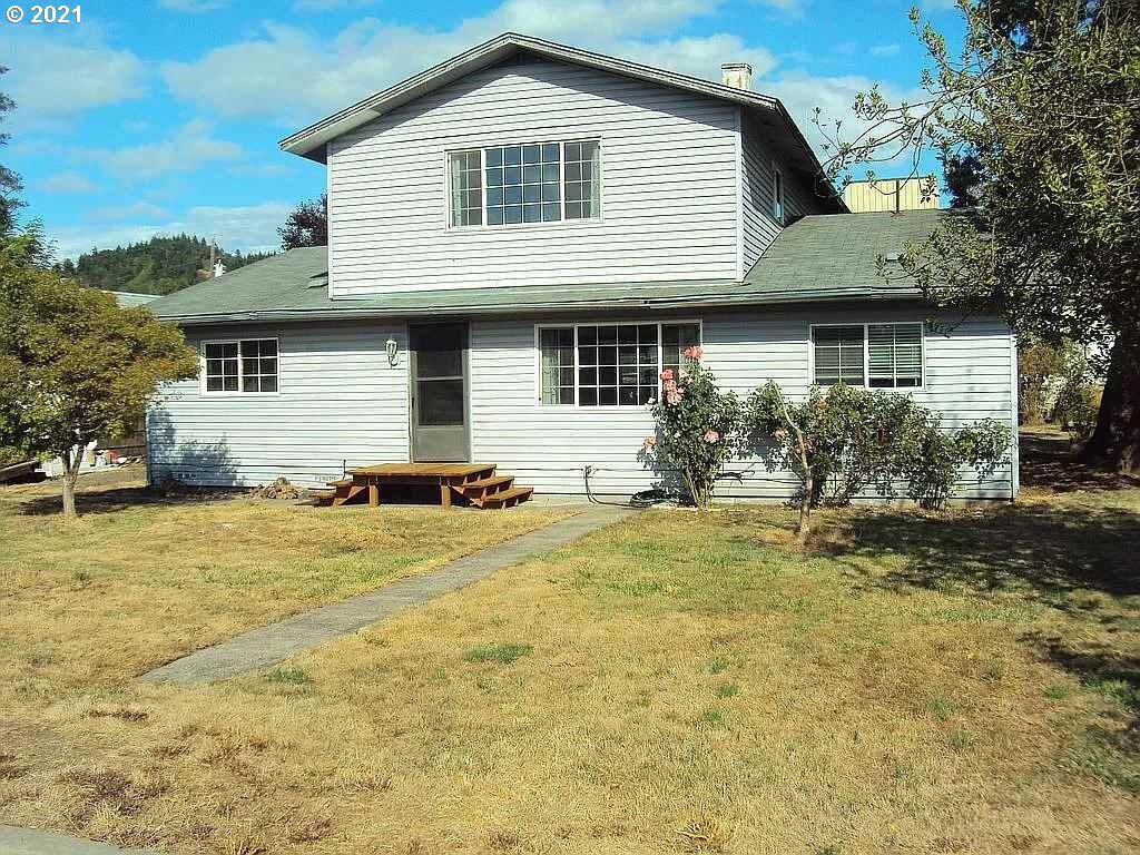 Property Photo:  524 Date St  OR 97435 