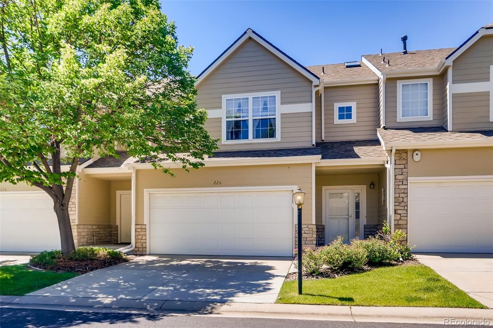 Property Photo:  226 Rockview Drive  CO 80027 