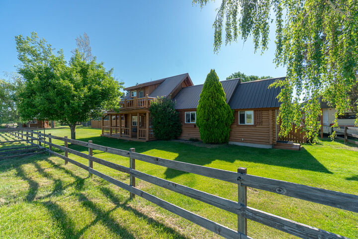 6415 SW 67th Street  Redmond OR 97756 photo
