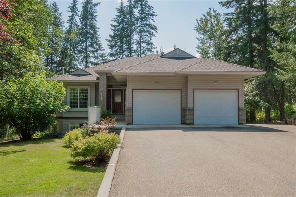 Property Photo: 2598 Golf View Crescent BC V0E1H2