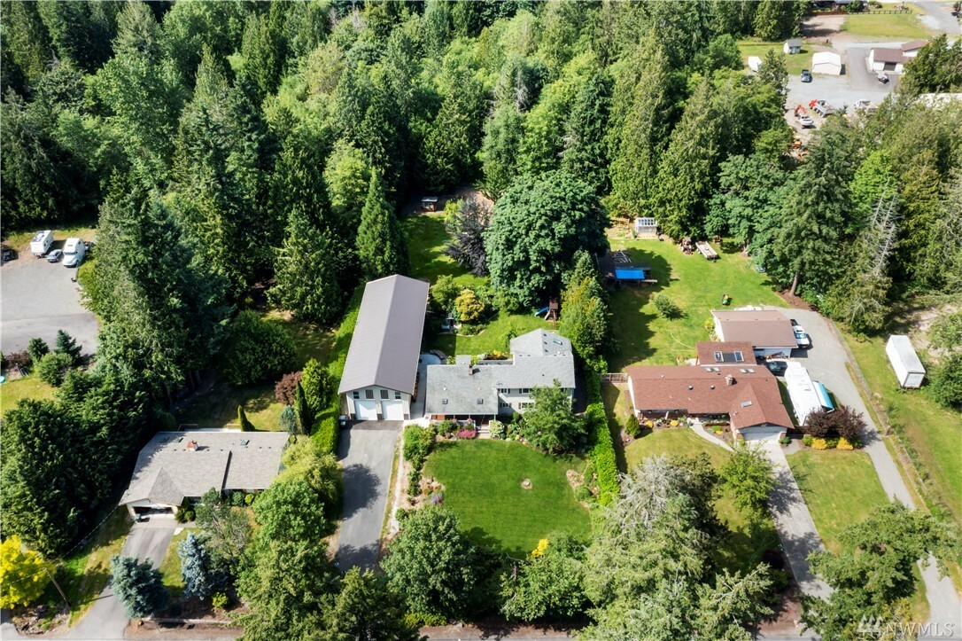 Property Photo: 5813 136th St E WA 98373