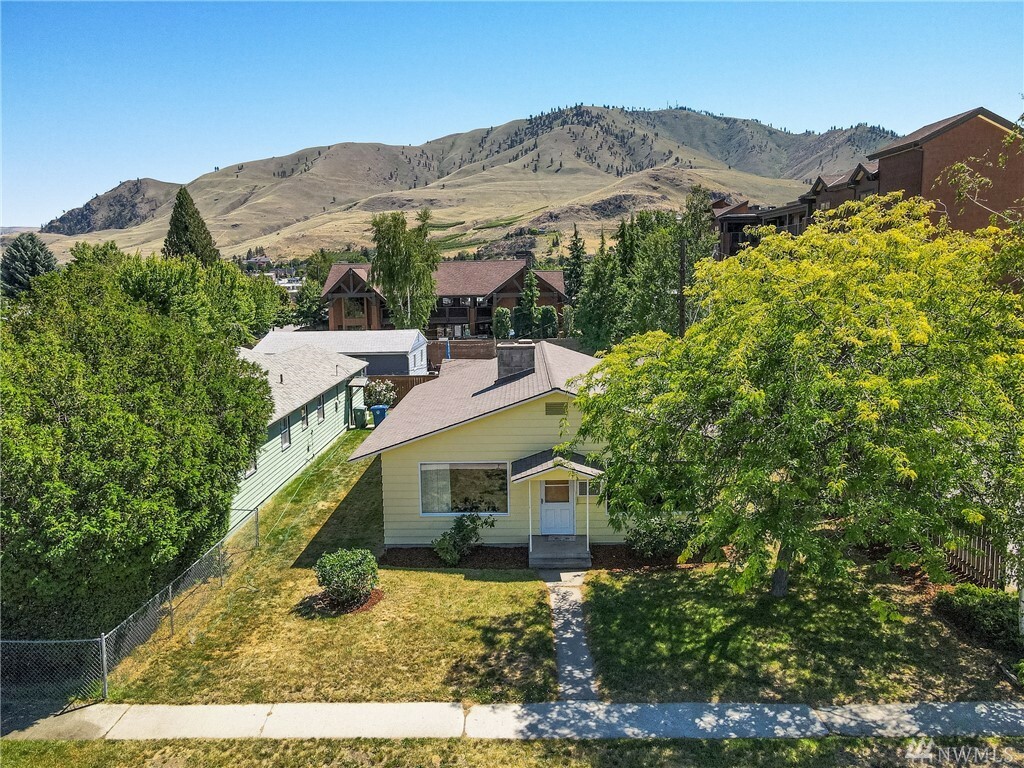 Property Photo: 309 W Nixon Ave WA 98816