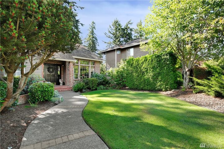 Property Photo:  32417 12th Ave SW  WA 98023 