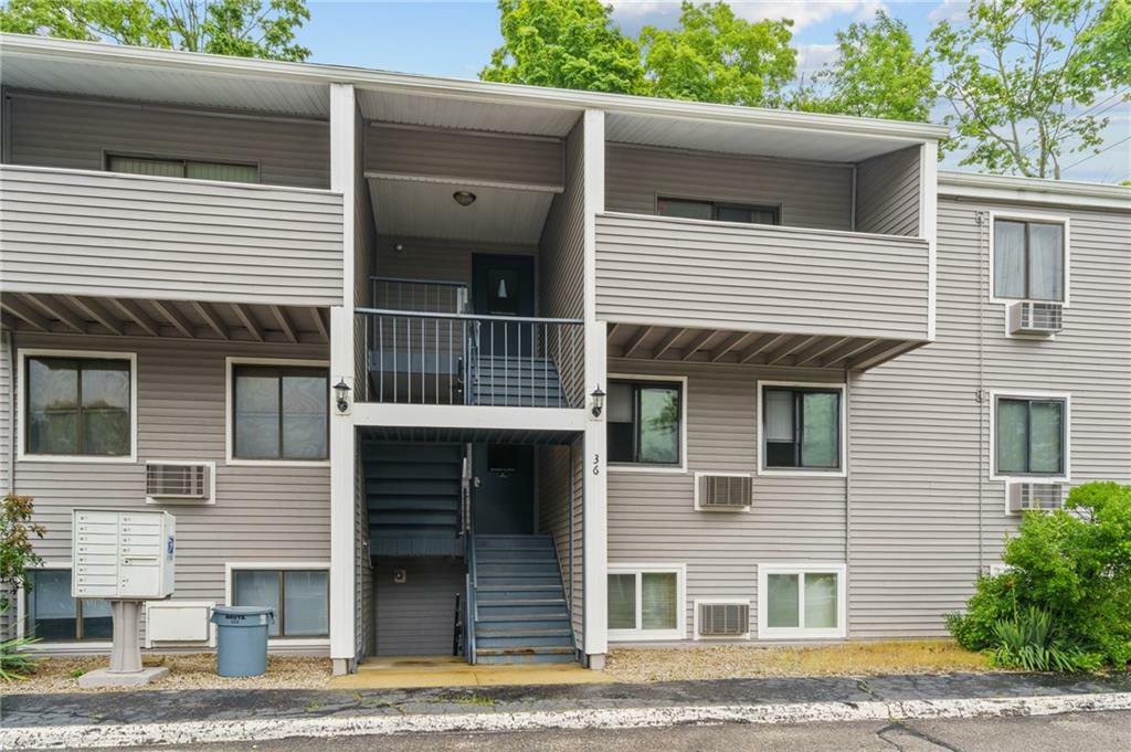 Property Photo:  36 Cowesett Av, Unit#12  RI 02893 