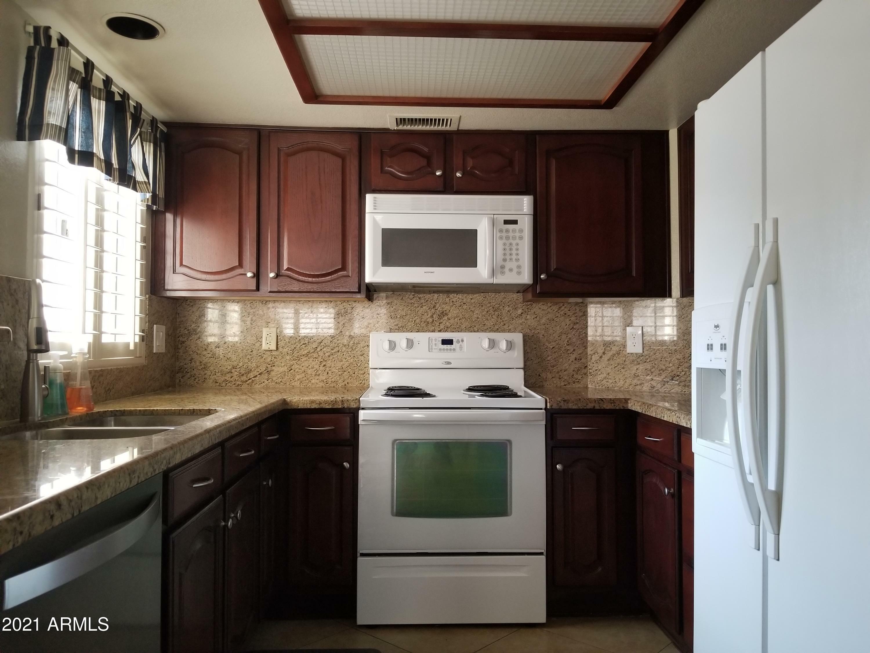 Property Photo: 4014 E Paradise Drive AZ 85028
