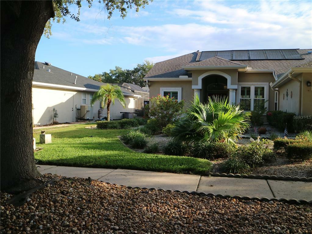 Property Photo:  1117 Captains Way  FL 34689 