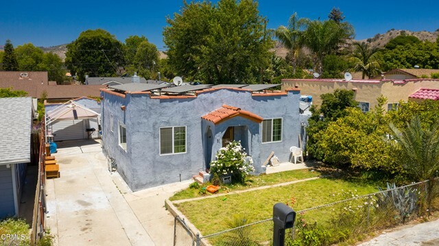 Property Photo:  51 Holt Street  CA 93001 