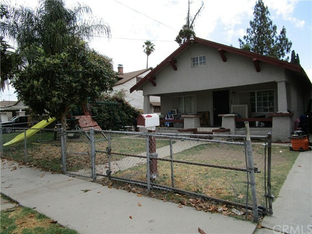 Property Photo:  372 Magnolia Avenue  CA 92405 