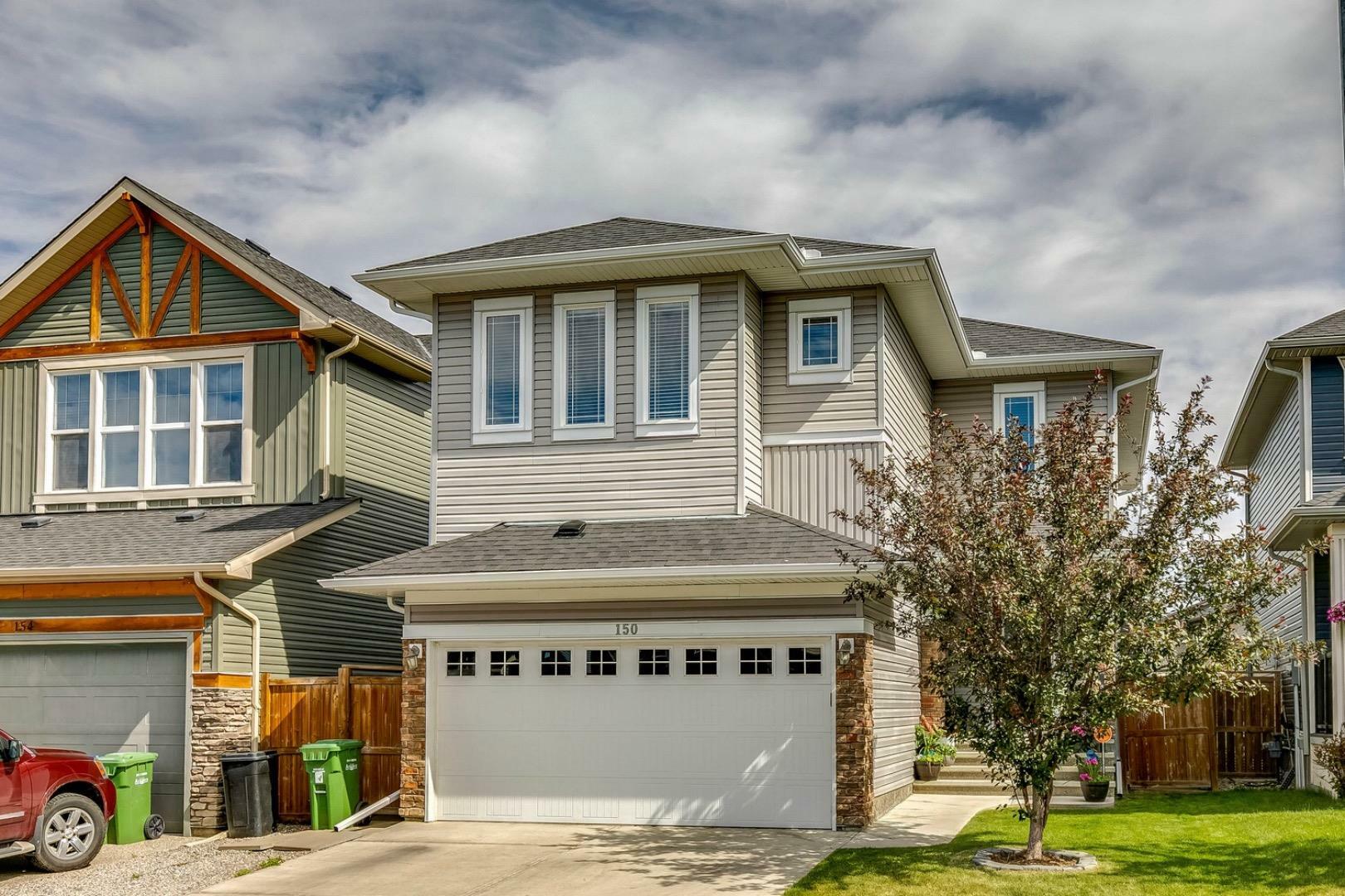 Property Photo: 150 Ravenscroft Green SE AB T4A 0H1