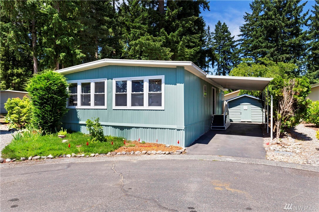 Property Photo:  18425 NE 95th St 88  WA 98052 