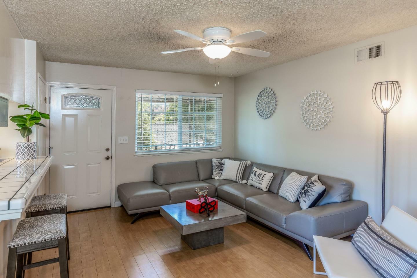 Property Photo:  5724 Calmor Avenue 4  CA 95123 