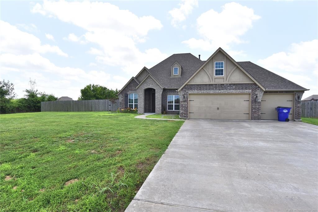 Property Photo:  22296 E 114th Place S  OK 74014 