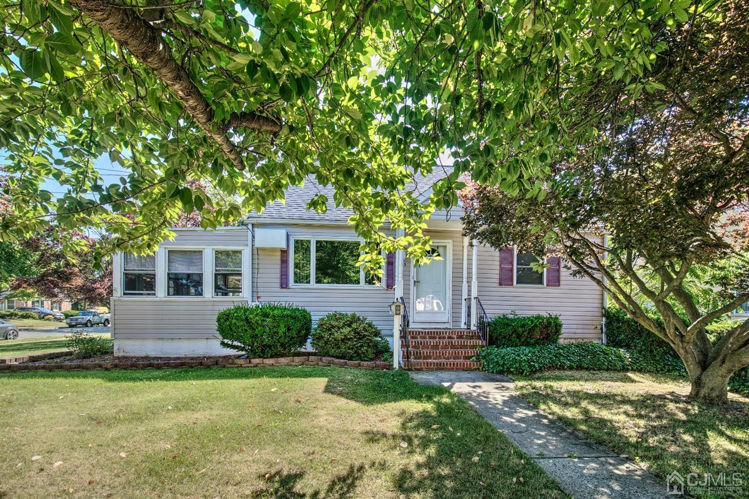 Property Photo:  93 Sharon Avenue  NJ 08817 