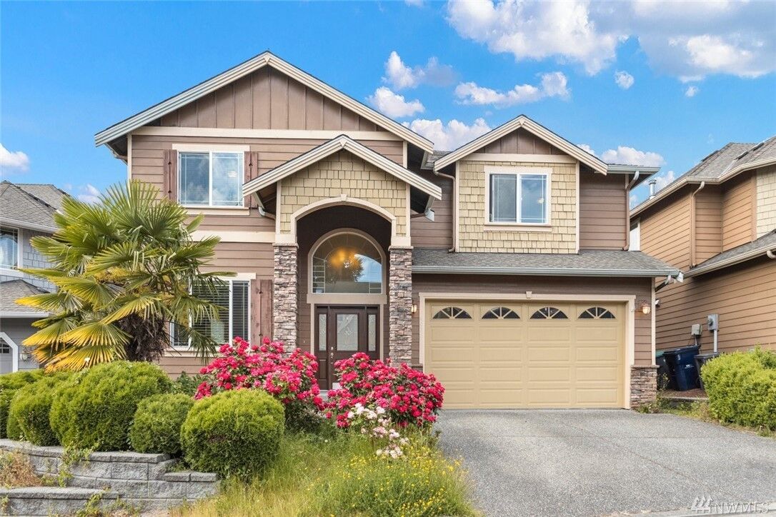 Property Photo: 4027 164th Place SE WA 98012