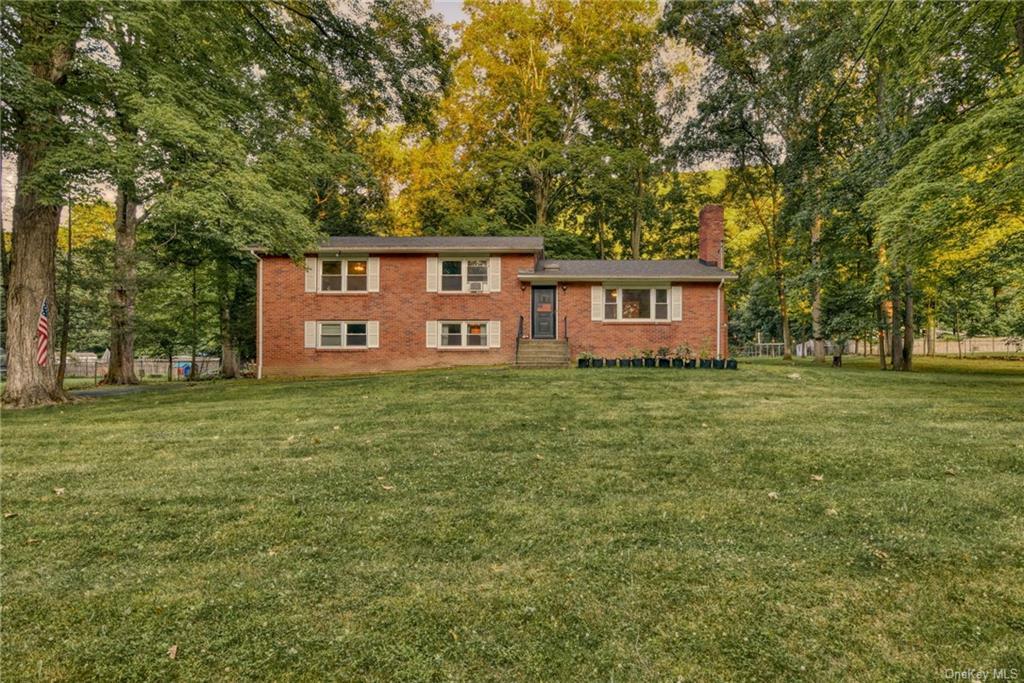 Property Photo: 6 Meore Way NY 10992