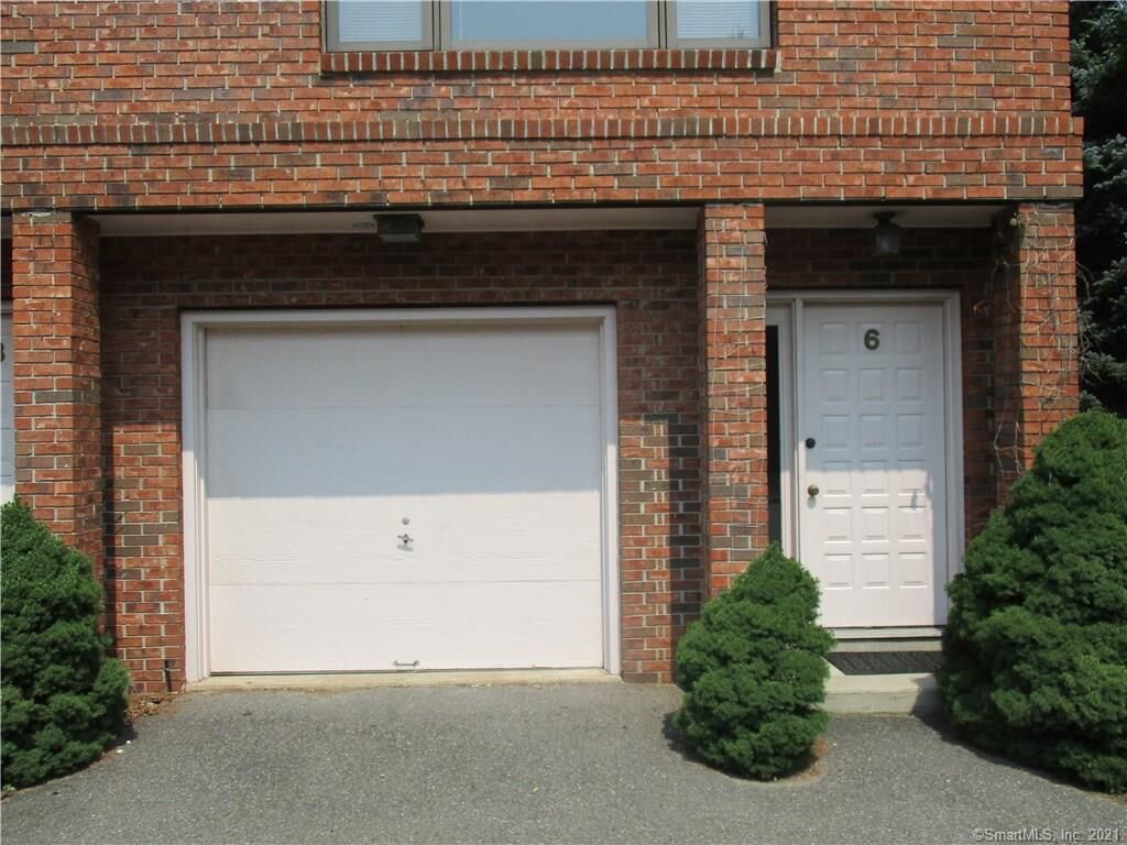Property Photo:  6 Pleszko Place  CT 06824 