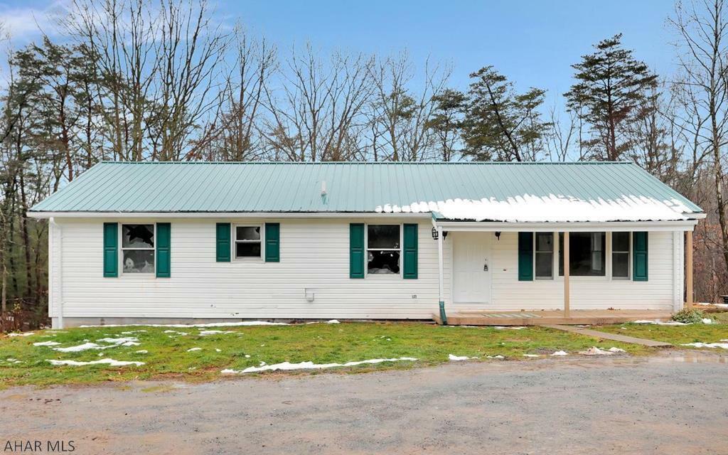 Property Photo:  2309 Great Cove Road  PA 17267 