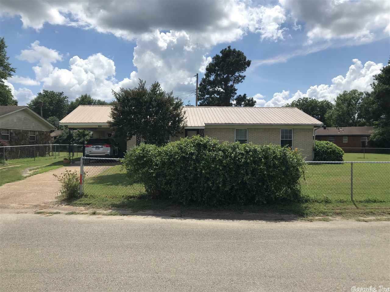 Property Photo:  300 Delta Avenue  AR 72472 