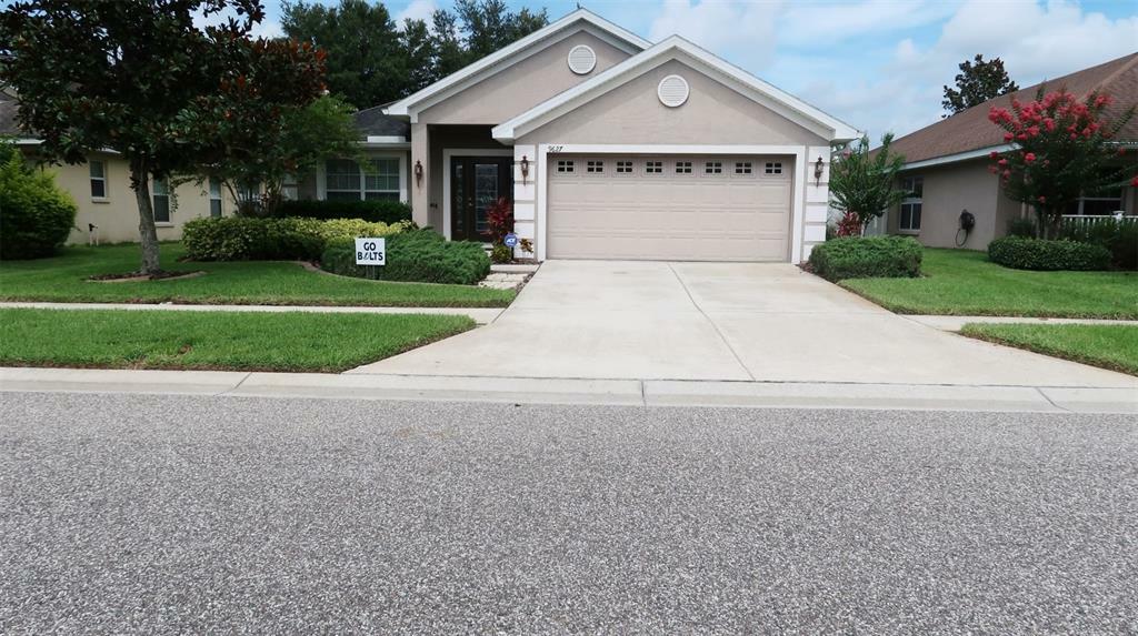 Property Photo:  9627 Jaybird Lane  FL 34638 