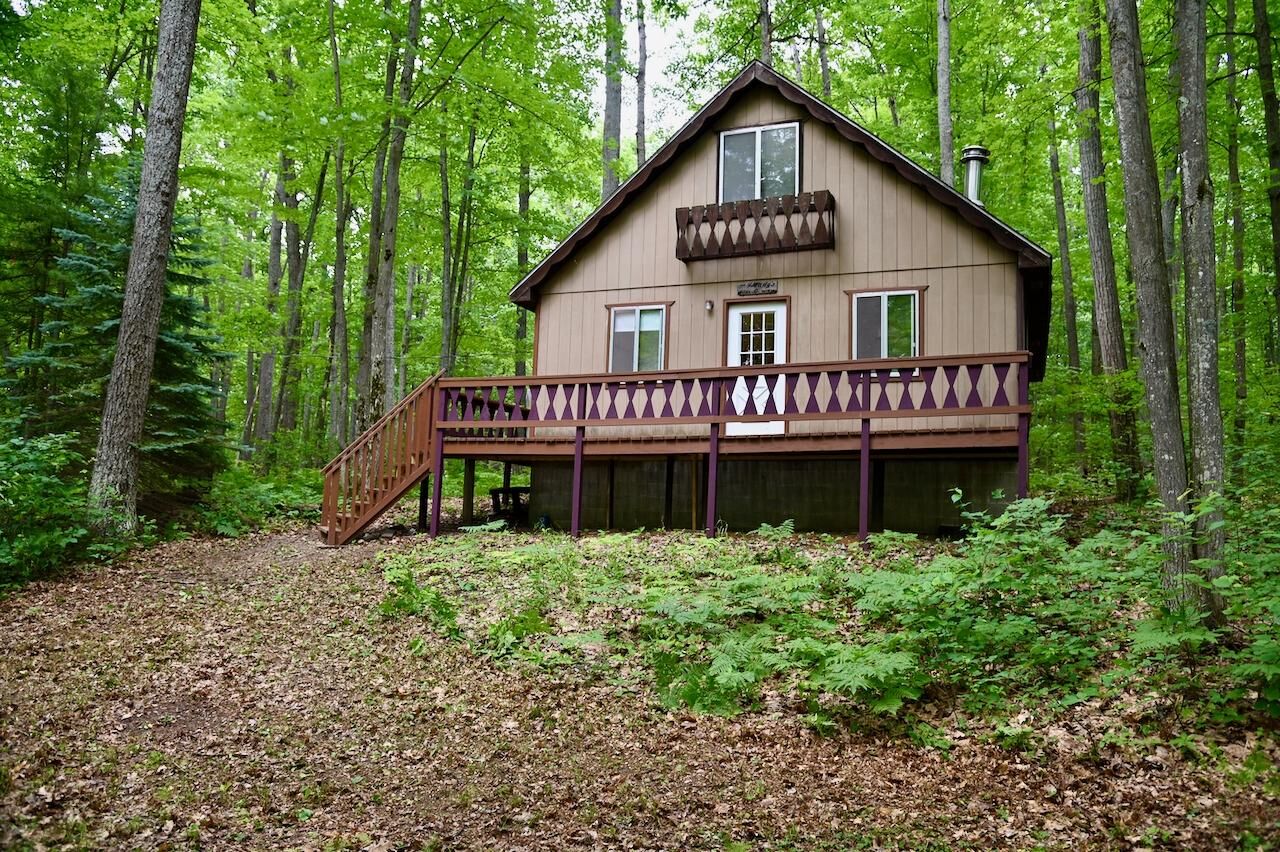 Property Photo: 211 Glenhurst Drive MI 48653