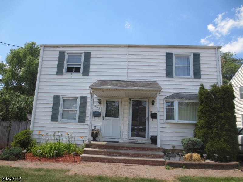 Property Photo:  611 Thompson Ave  NJ 08805 