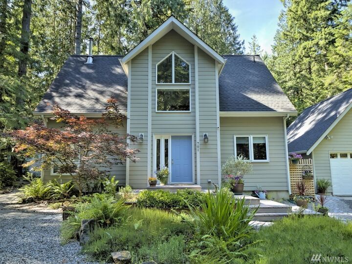 Property Photo:  701 E McMickin Rd  WA 98584 
