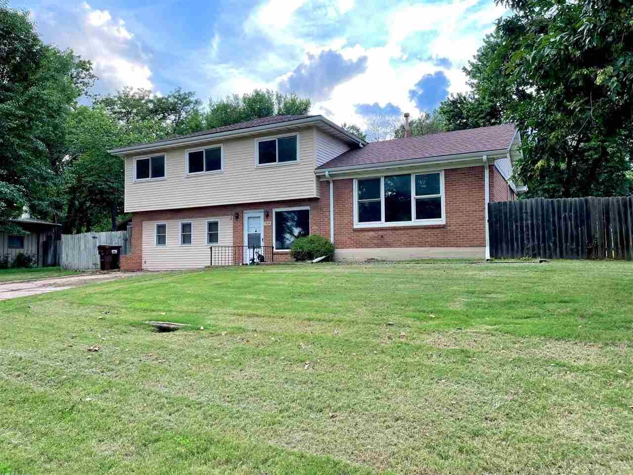 Property Photo: 7504 W Hale KS 67212