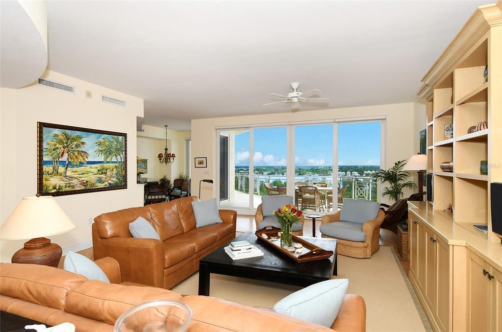 Property Photo: 2050 Benjamin Franklin Drive B1003 FL 34236