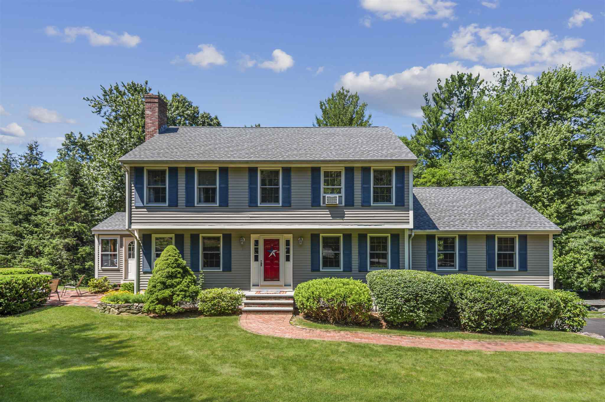 Property Photo: 2 Bittersweet Lane NH 03053