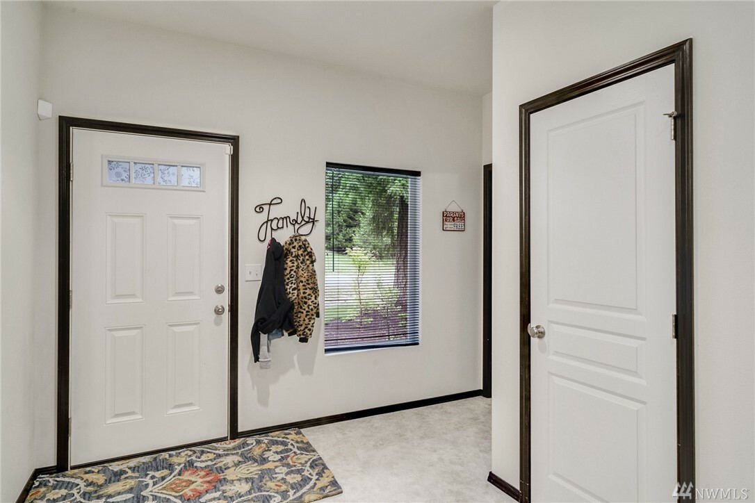 Property Photo: 29326 S South Creek Rd E WA 98338