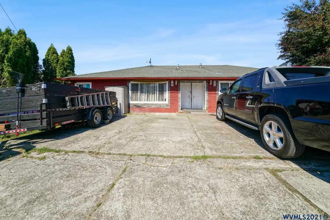 Property Photo:  235  37th (&Amp 245) Av SE  OR 97317-5304 