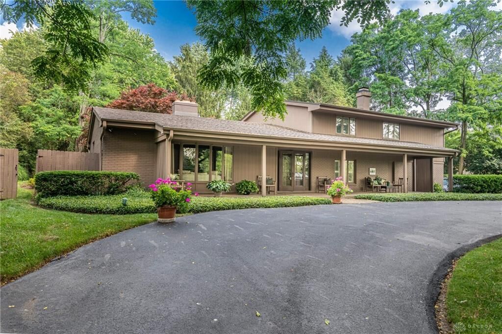 Property Photo: 4950 Walther Circle OH 45429