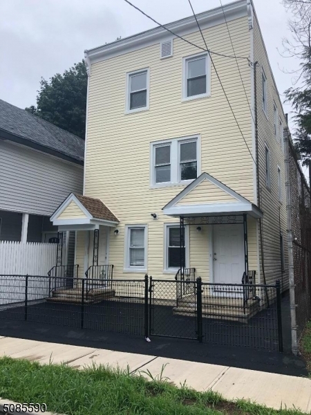 Property Photo: 653 Nassau St 3 NJ 07050