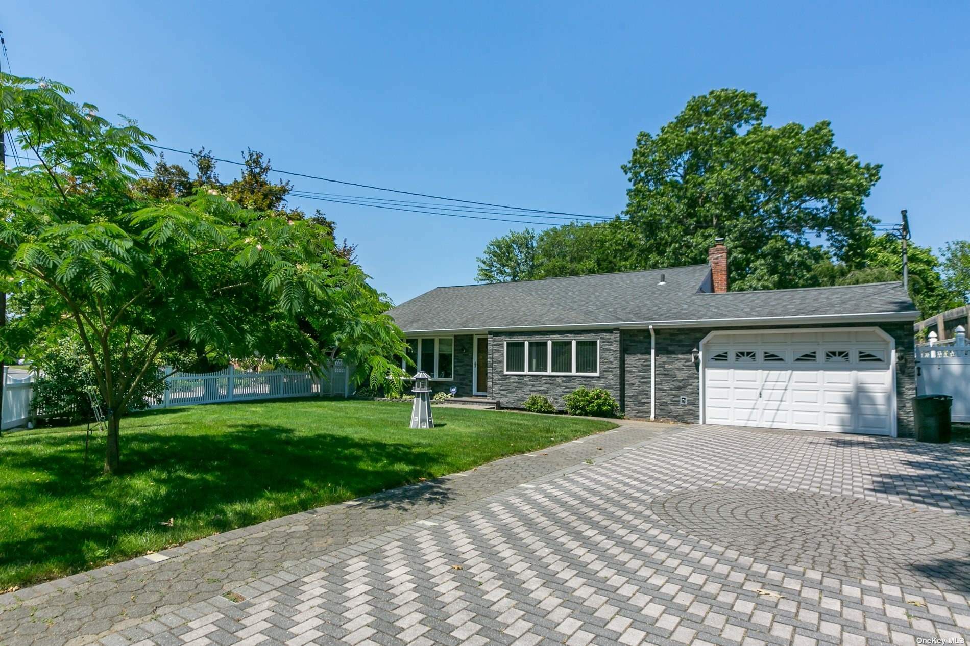 Property Photo:  82 Dix Hills Road  NY 11743 