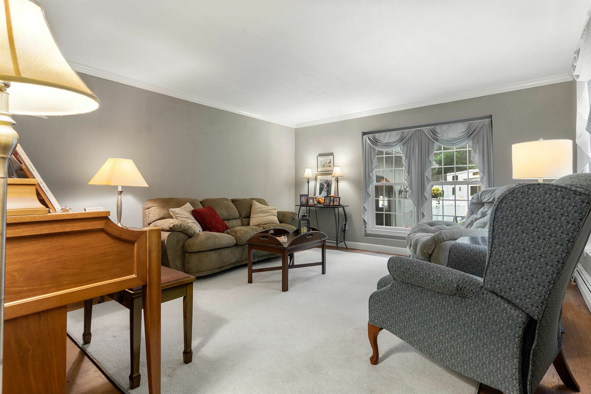 Property Photo:  15 Candlewood Drive  NH 03031 