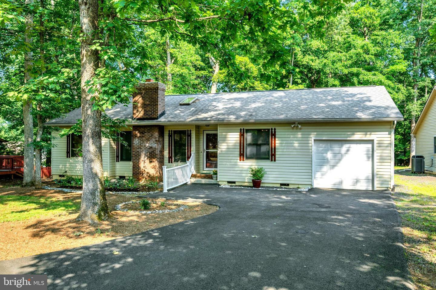 Property Photo:  3905 Lakeview Parkway  VA 22508 