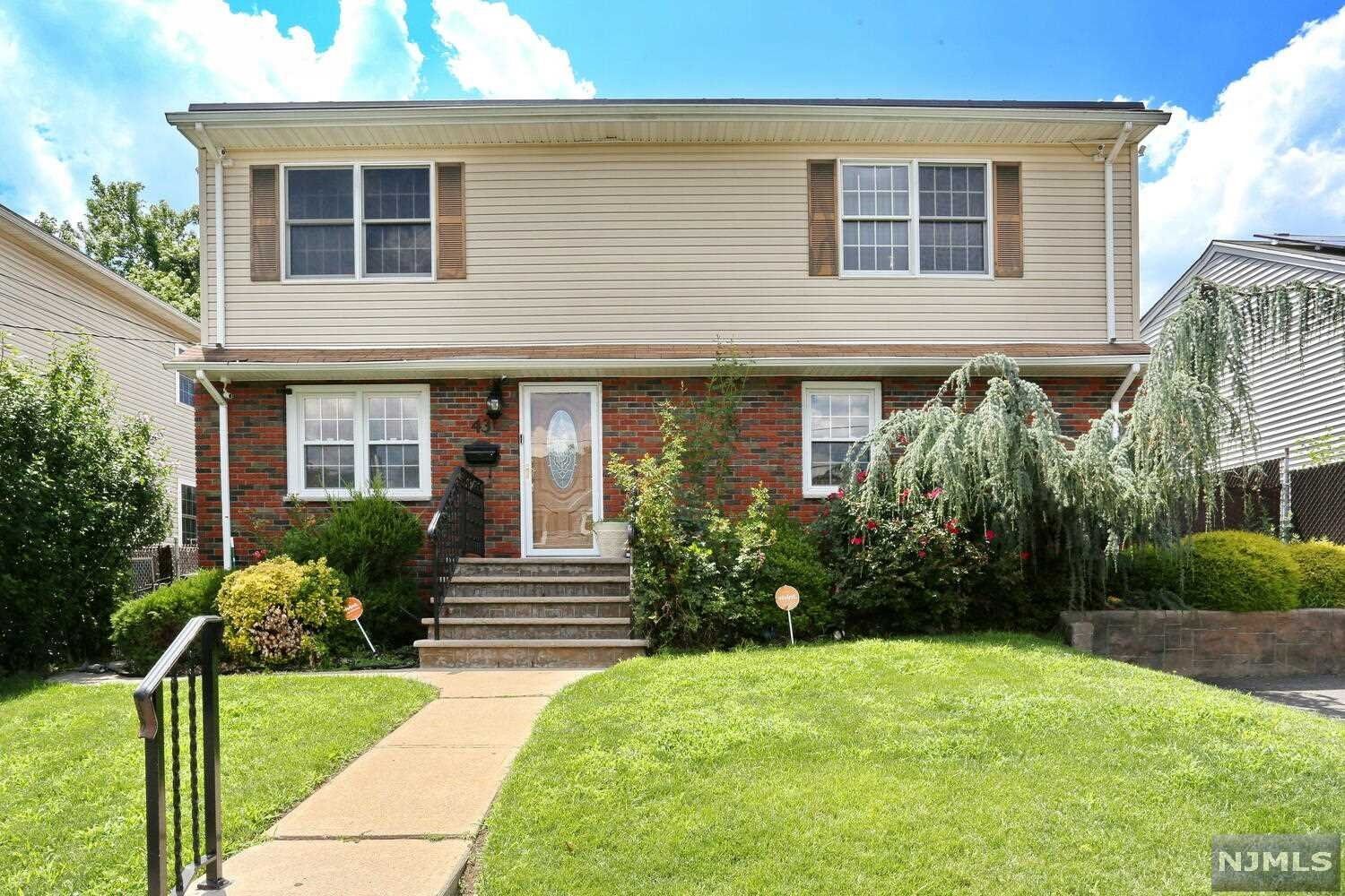 Property Photo:  43 Garden Street  NJ 07644 