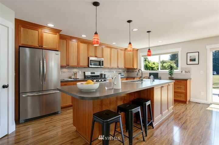 Property Photo: 1274 Turnberry Court WA 98264