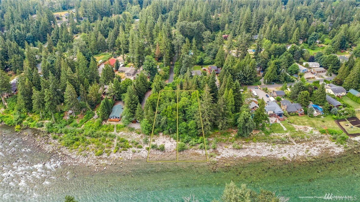 Property Photo: 44623 Fir Rd WA 98251